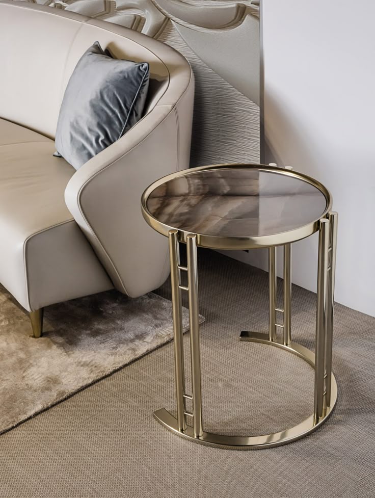 Stainless Steel Royal Look Round Table Sturdy Durable Coffee Table With Chrome Finish| SST-5242